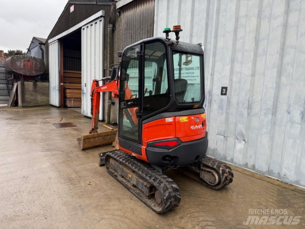 Kubota U 27 Miniexcavadoras