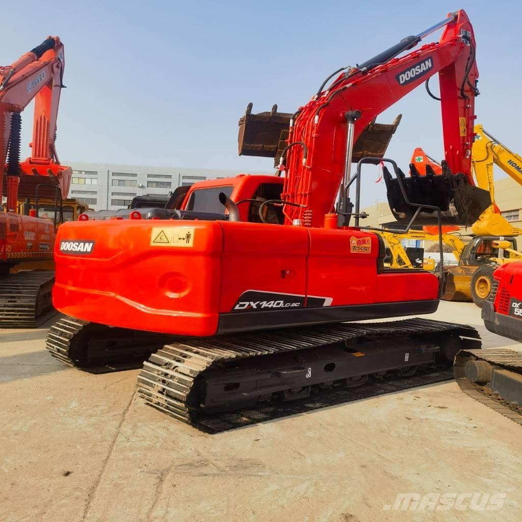 Doosan DX 140 Excavadoras sobre orugas