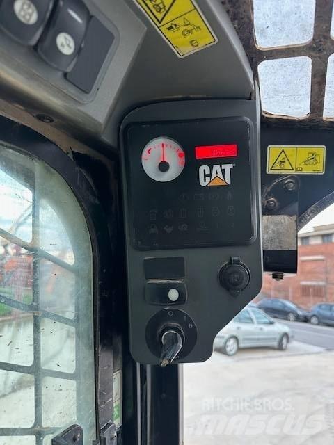 CAT 246 C Minicargadoras