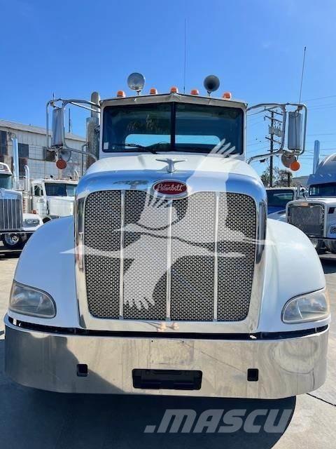 Peterbilt 384 Camiones tractor
