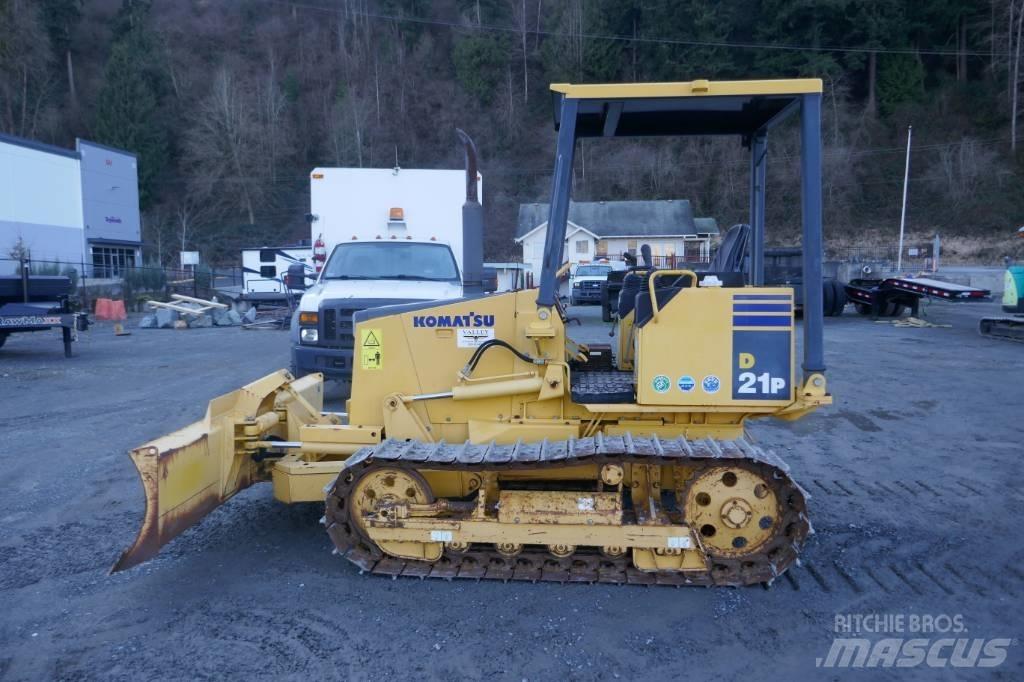 Komatsu D21P-8EO Buldozer sobre oruga