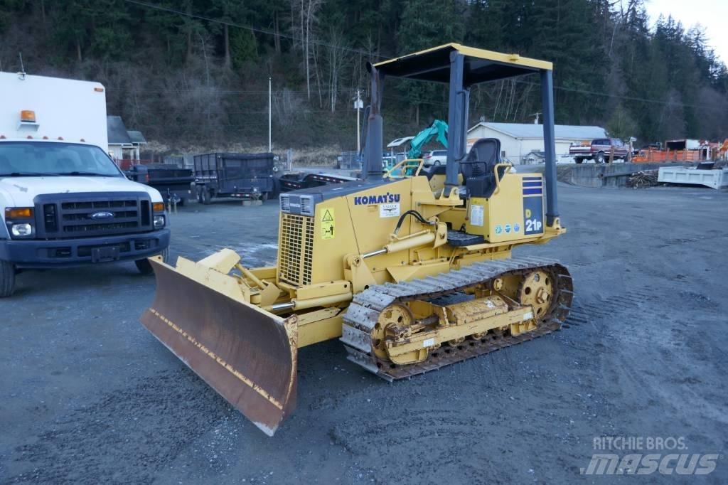 Komatsu D21P-8EO Buldozer sobre oruga