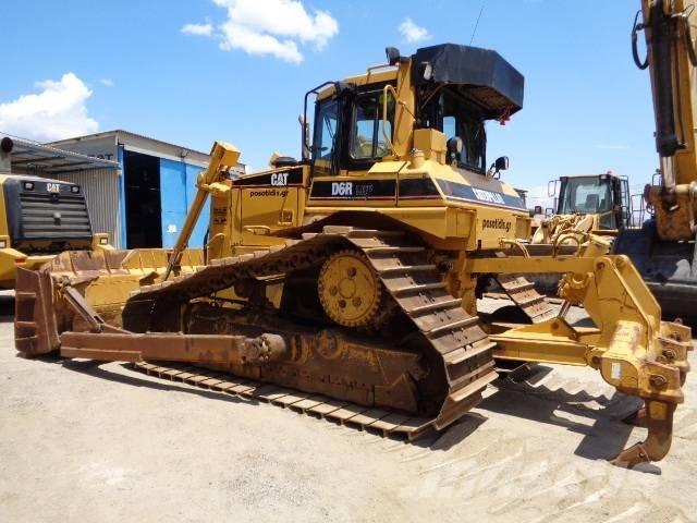 CAT D 6 R II Buldozer sobre oruga