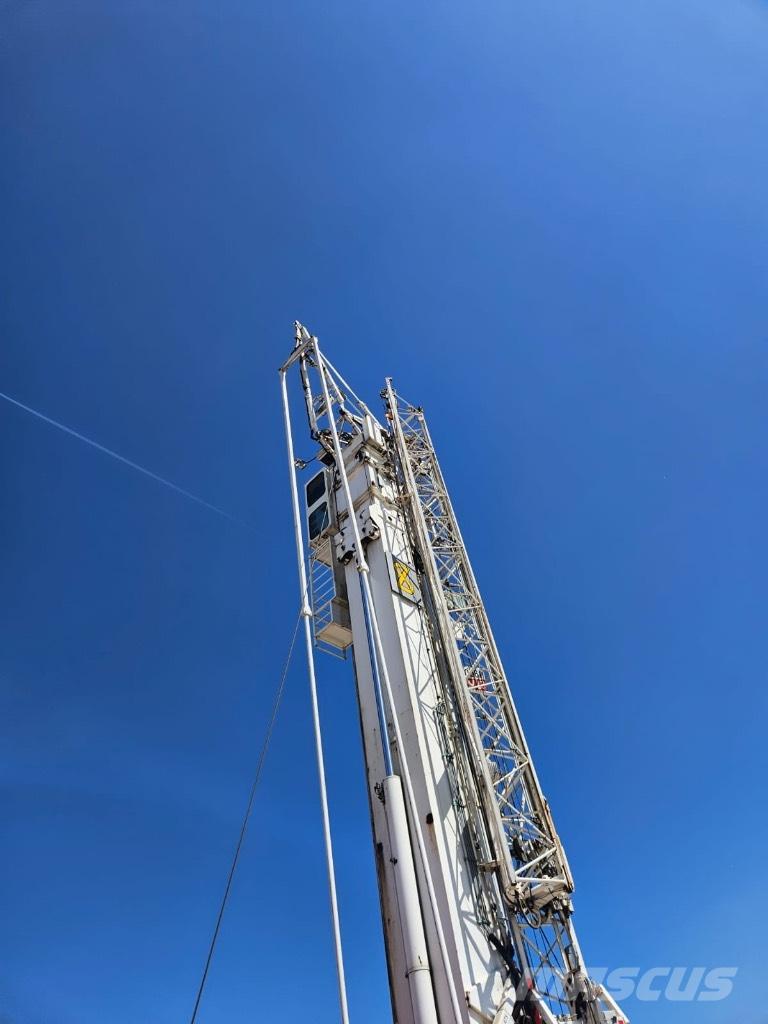 Spierings AT5 - 599 Grúas automontantes