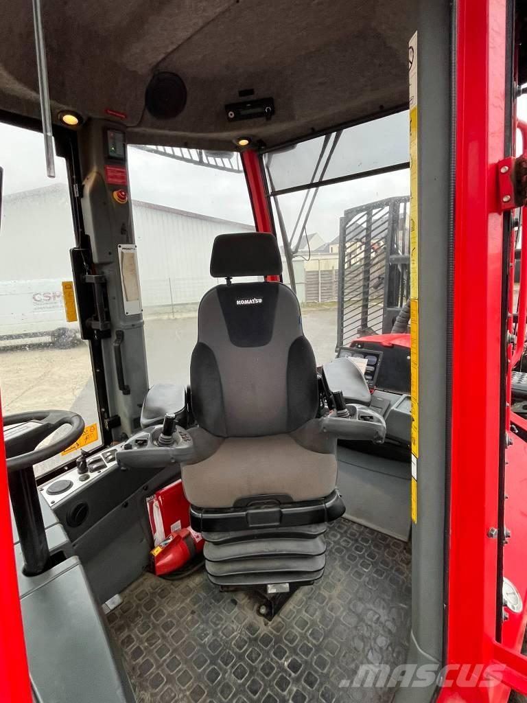 Komatsu 875 Transportadoras