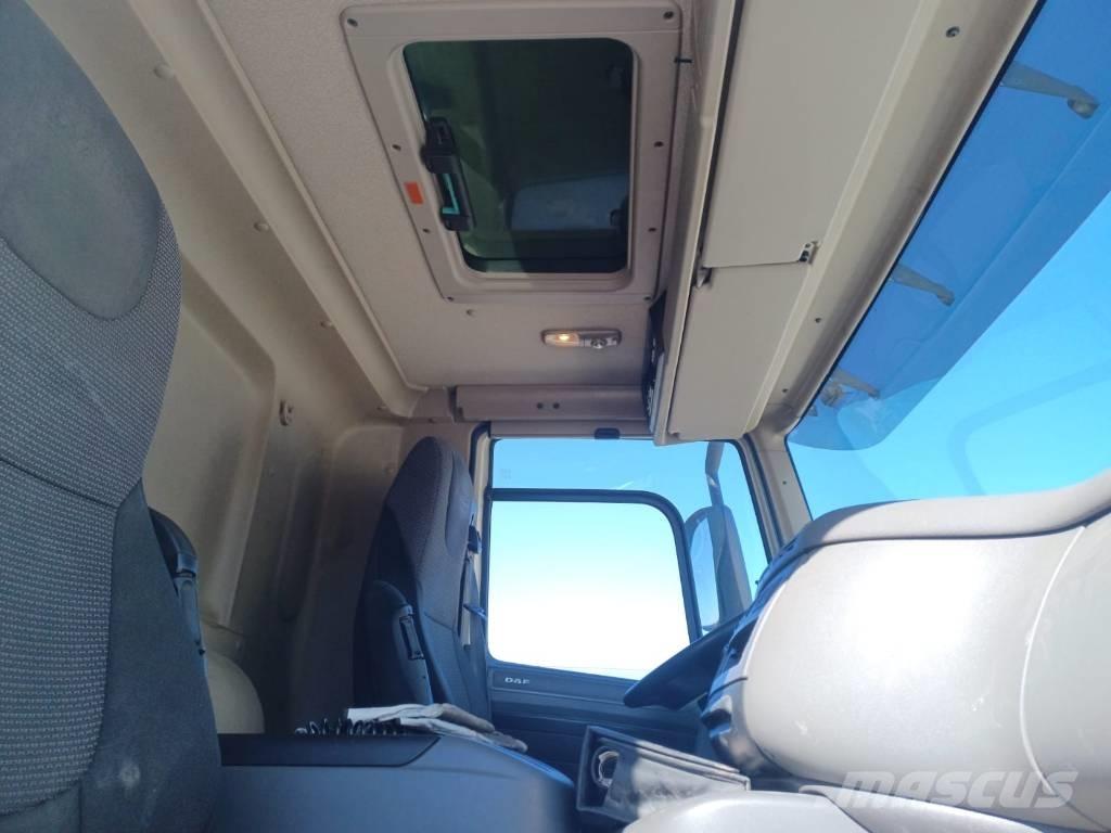DAF CF 400 Camiones de caja de lona