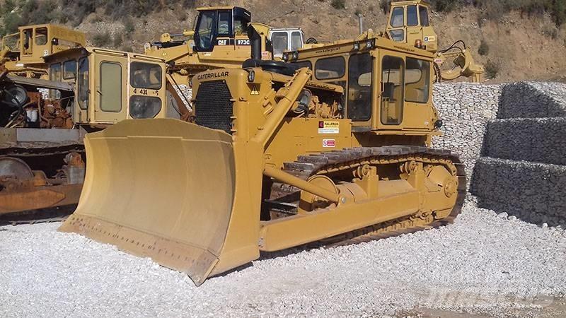 CAT D9G Buldozer sobre oruga