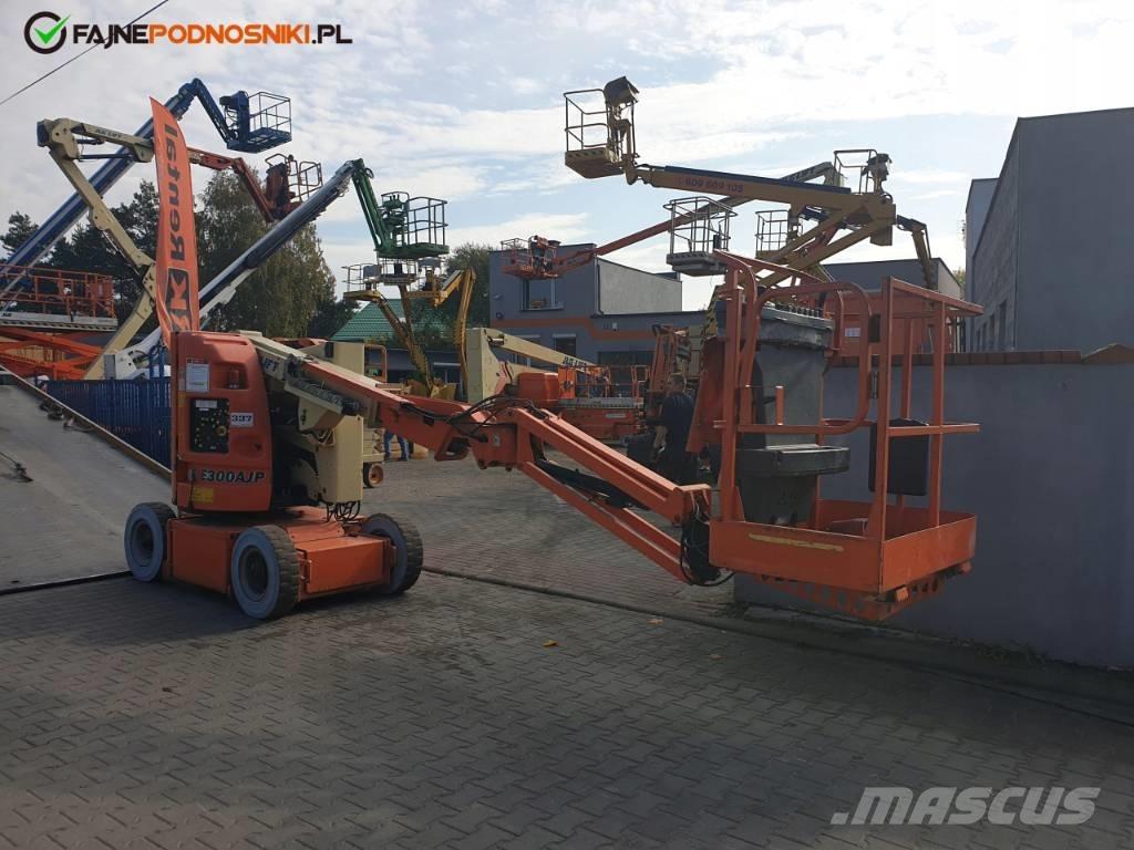 JLG E 300 AJP Plataformas con brazo de elevación manual