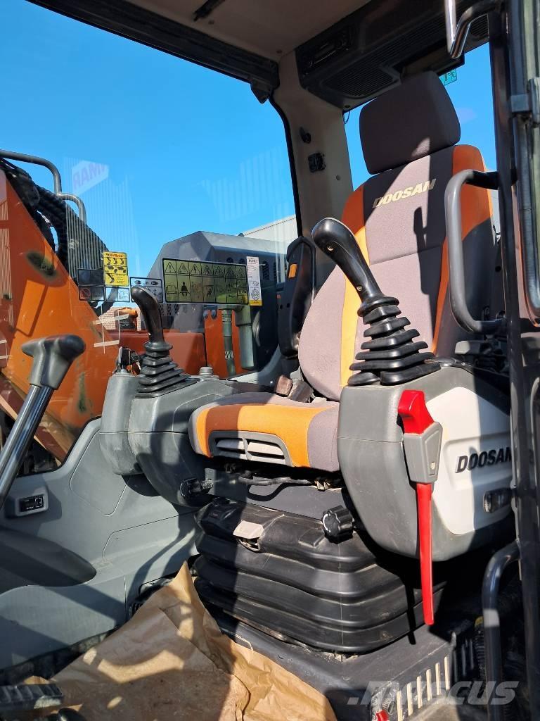 Doosan DX 140 LCR-5 Excavadoras sobre orugas
