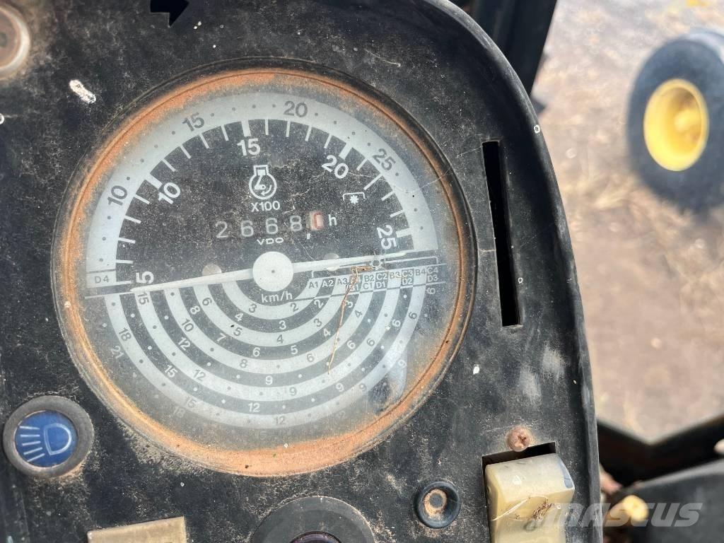 John Deere 4240 S Tractores