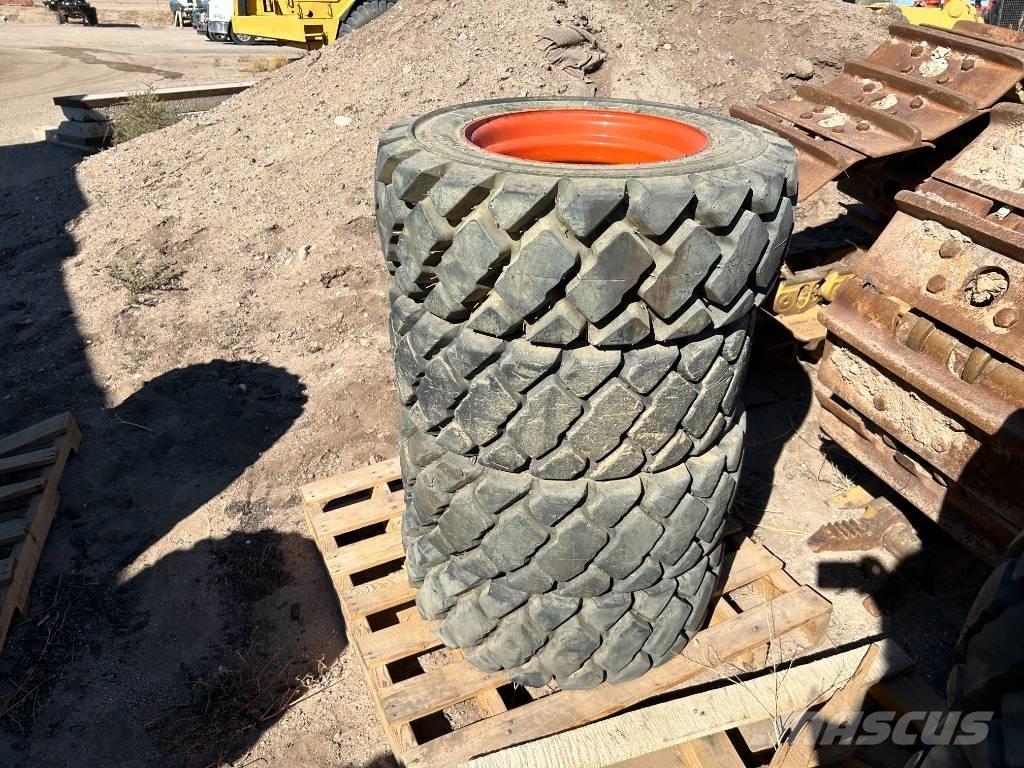 Bobcat 10x16.5 Tires Llantas