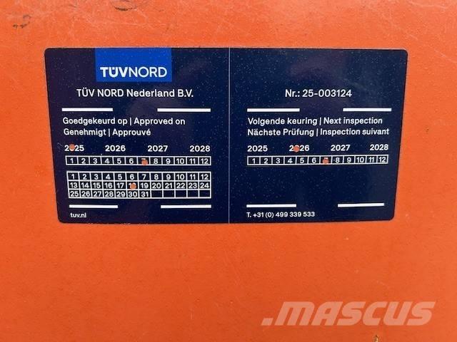 JLG E 400 AJPN Plataformas con brazo de elevación manual