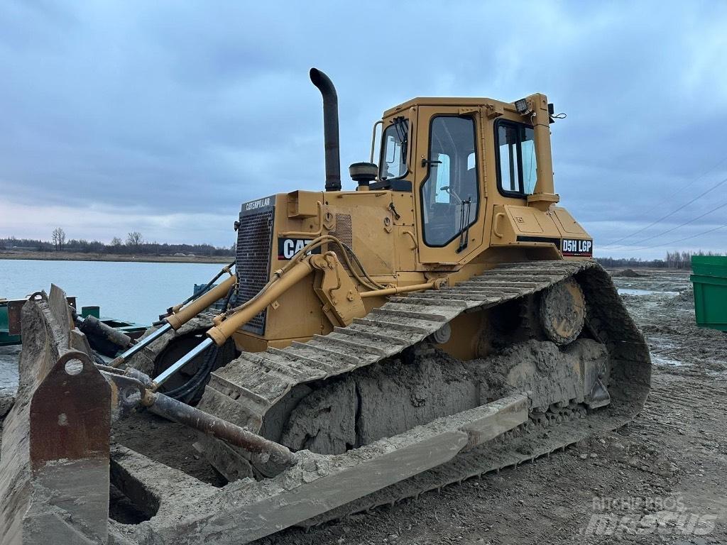 CAT D 5 Buldozer sobre oruga