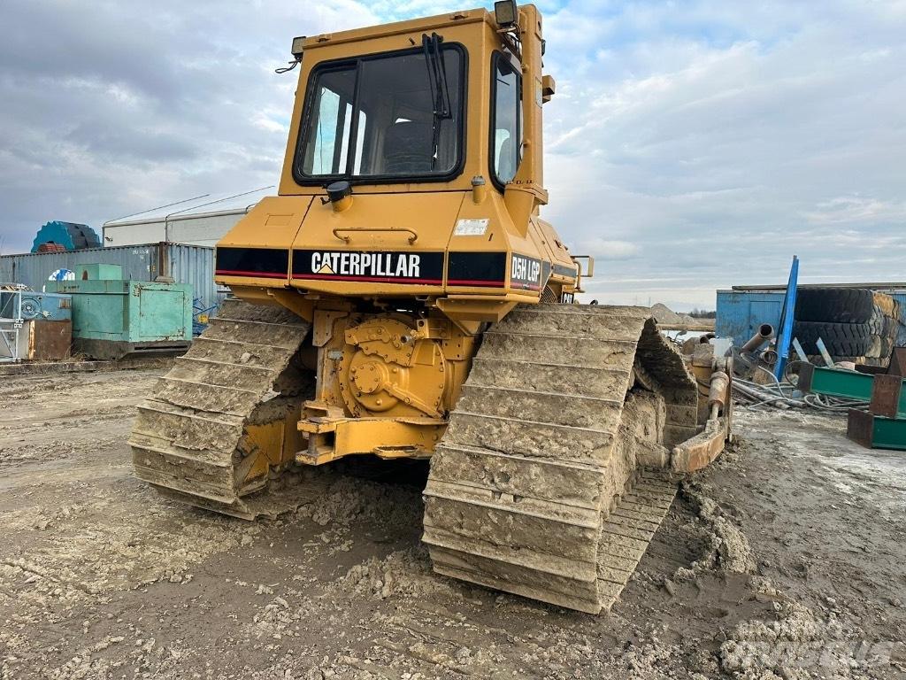 CAT D 5 Buldozer sobre oruga