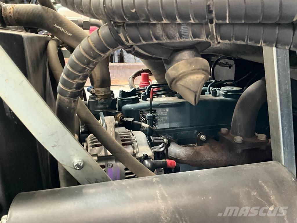 Kubota RT 260-2 Cargadoras sobre ruedas