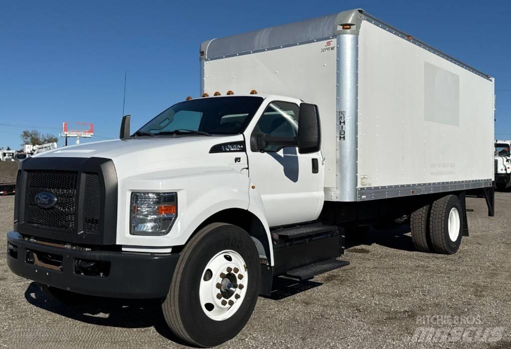 Ford F 650 Camiones con caja de remolque