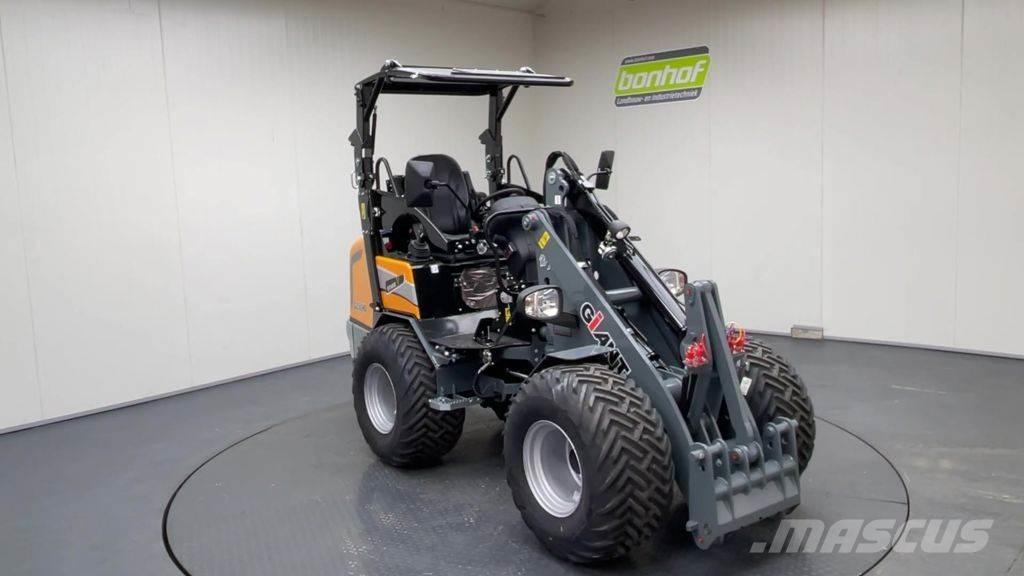 GiANT G2500 HD Cargadoras sobre ruedas