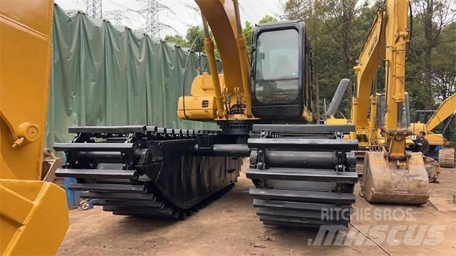 CAT 320 C Excavadoras anfibio