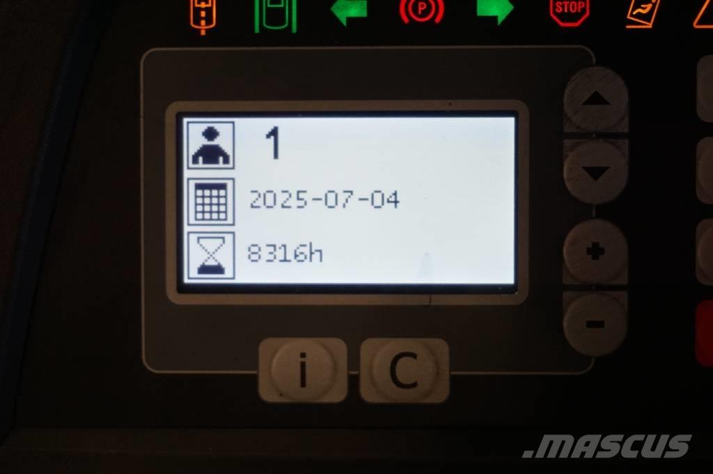 Toyota RRE160HR Montacargas de alcance de gran altura