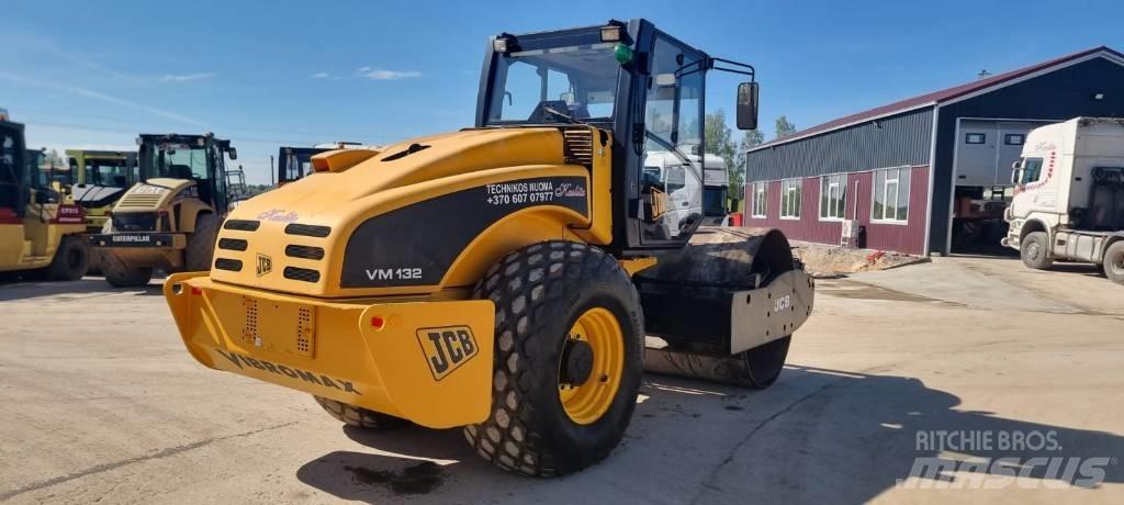 JCB VM 132 Compactadoras de suelo