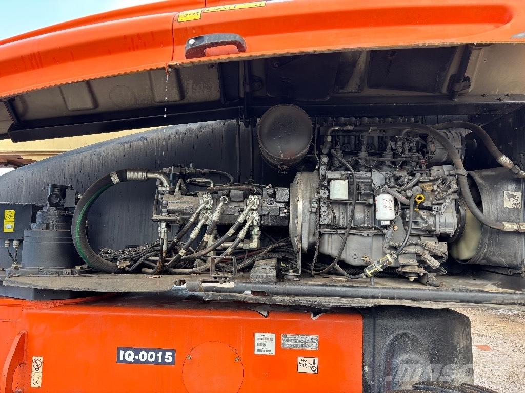 JLG 1350 SJP Plataformas con brazo de elevación telescópico