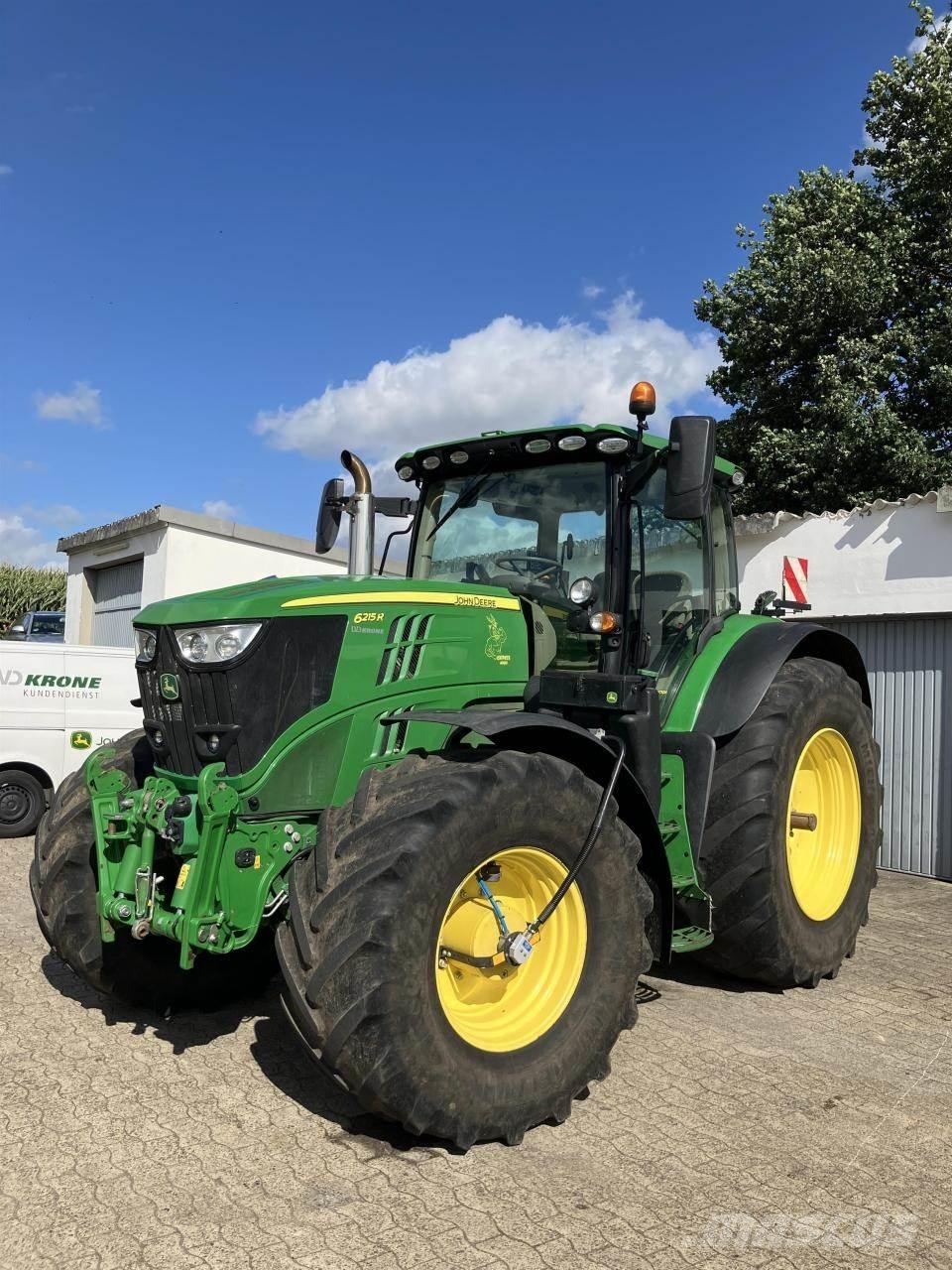 John Deere 6215R Tractores
