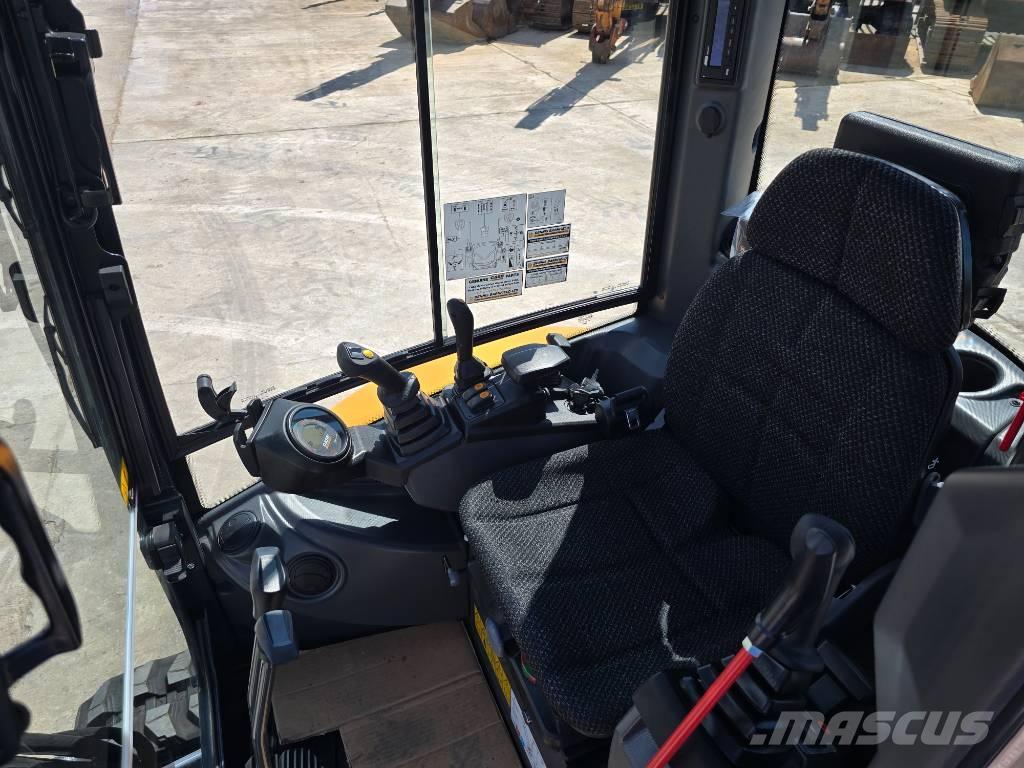 CASE CX25D Miniexcavadoras