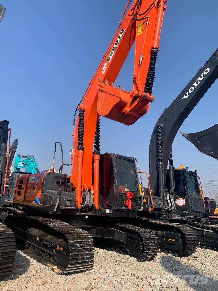 Hitachi ZX 200 Excavadoras sobre orugas