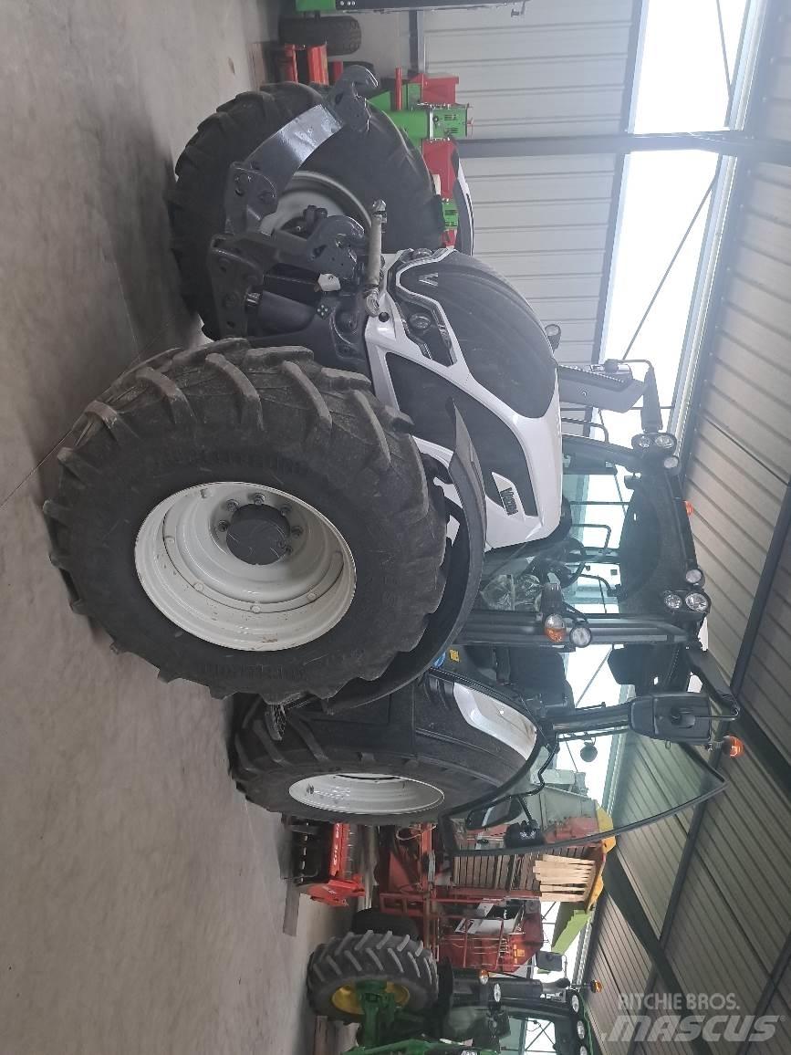 Valtra N155 Tractores