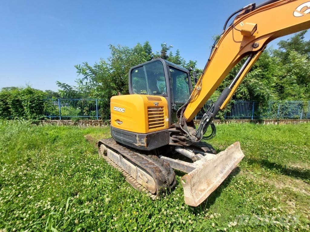 CASE CX60 Miniexcavadoras