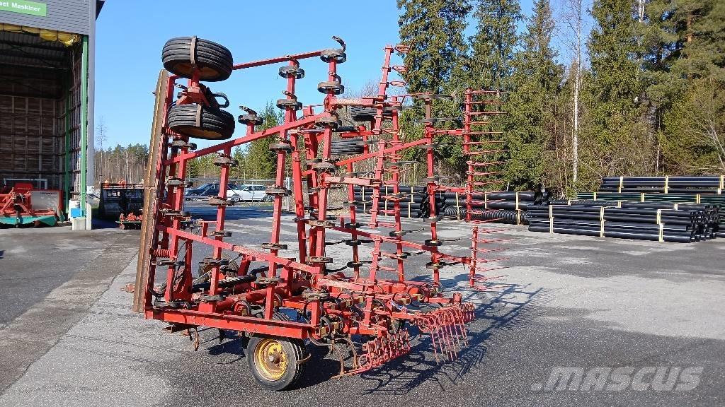 Väderstad NZ    7,4m Gradas