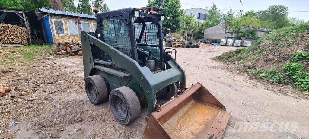 CAT 226 Minicargadoras