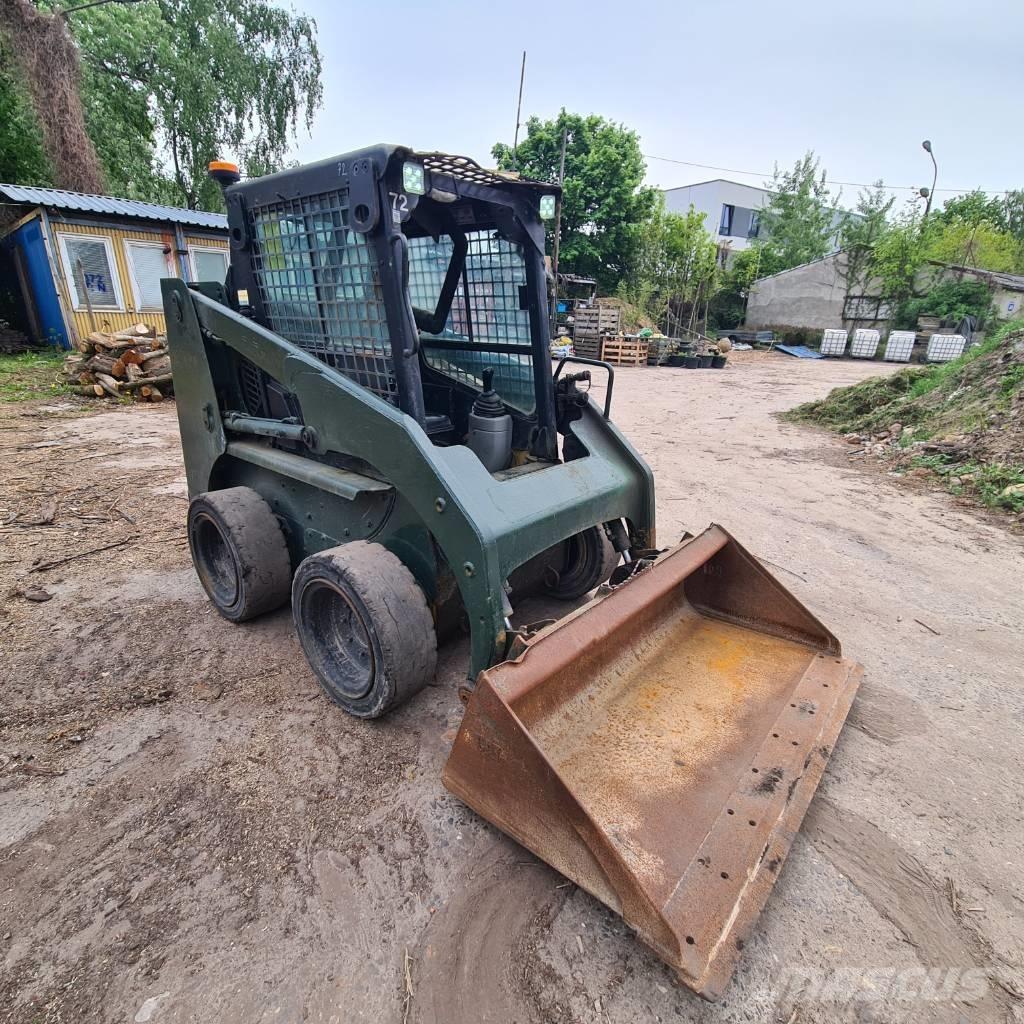 CAT 226 Minicargadoras