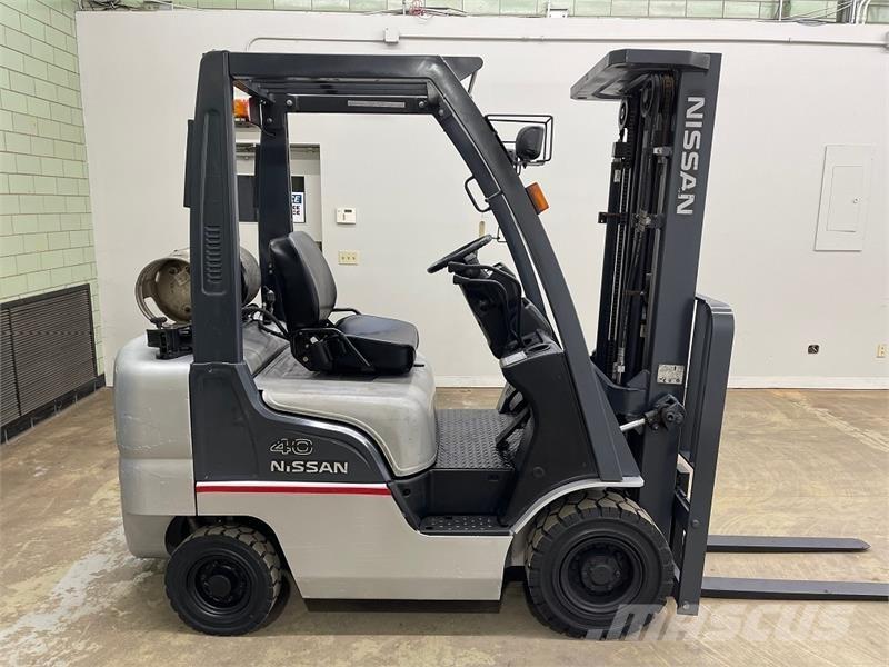 Nissan MP1F1A20LV Montacargas - otros