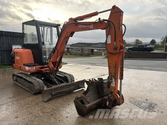 Hitachi EX30-2 Otros