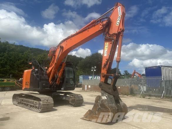 Hitachi ZX225 Excavadoras sobre orugas