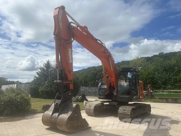 Hitachi ZX225 Excavadoras sobre orugas