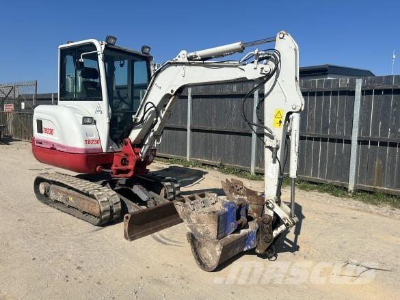 Takeuchi TB230 Otros