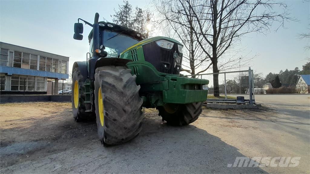 John Deere 6215R Tractores