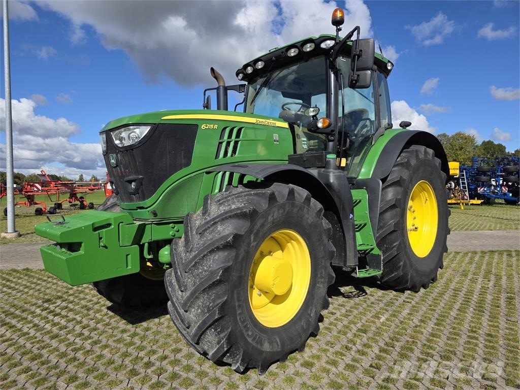 John Deere 6215R Tractores