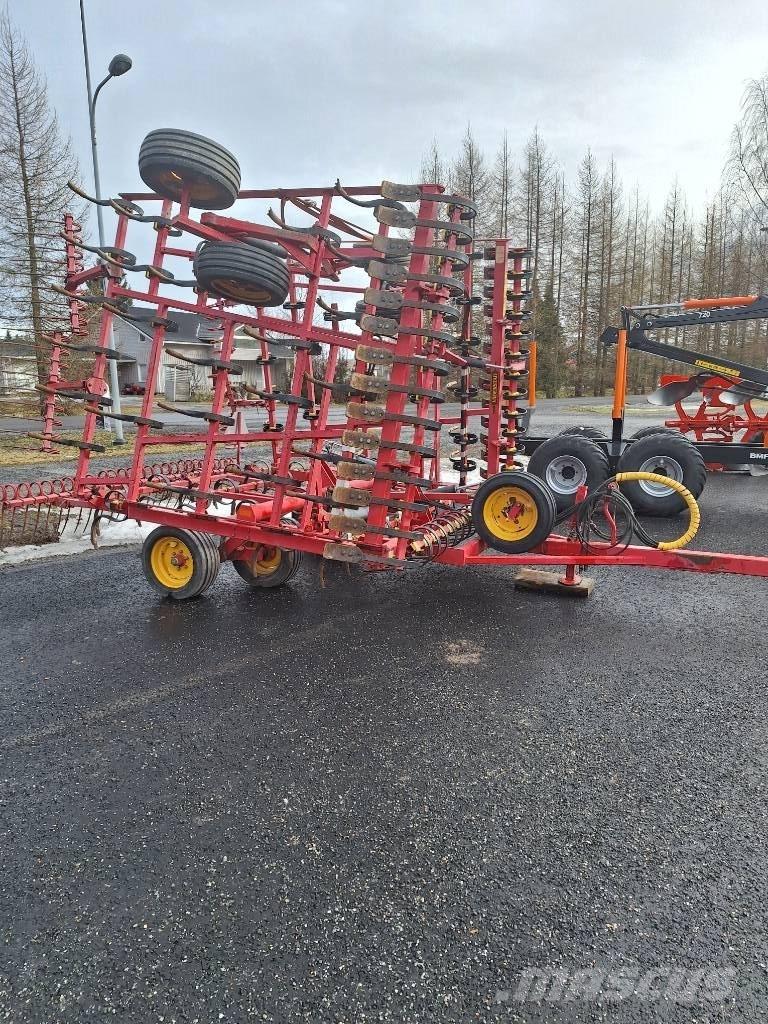 Väderstad NZE 700 Gradas