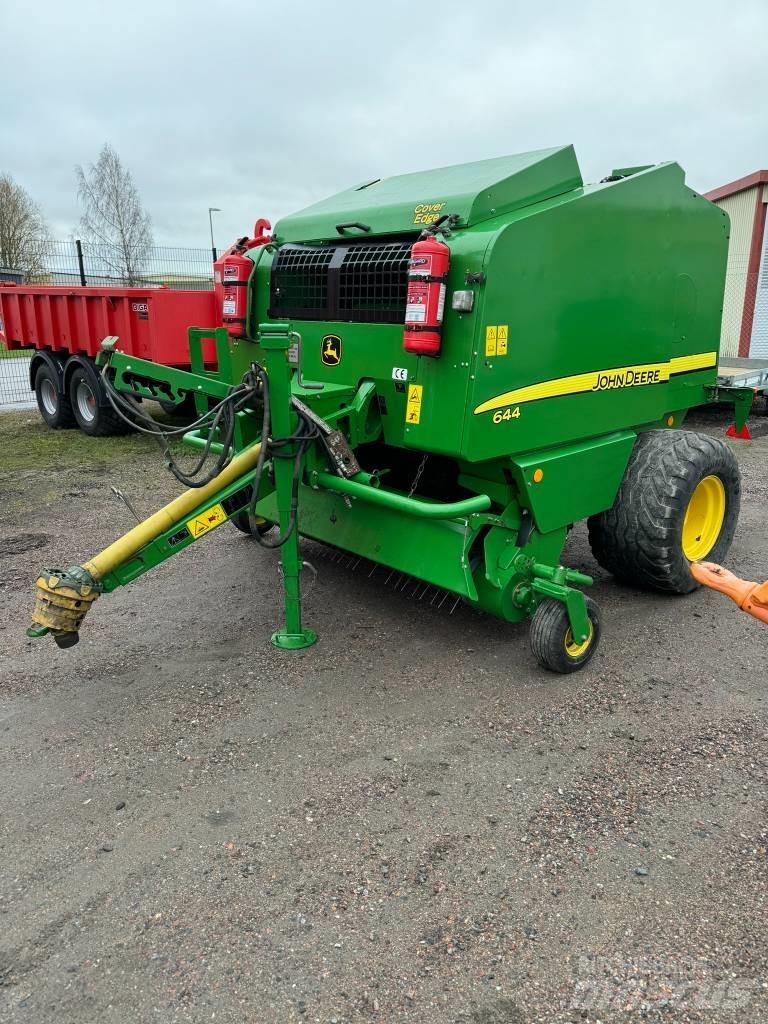 John Deere 644 Empacadoras circular