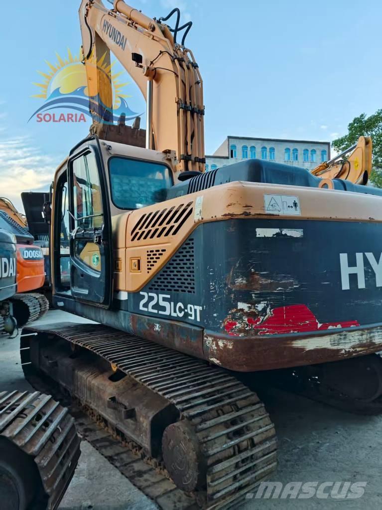 Hyundai 225LC Excavadoras sobre orugas