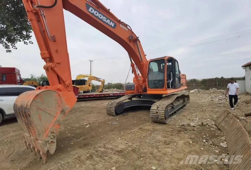 Doosan DX300LC Excavadoras sobre orugas