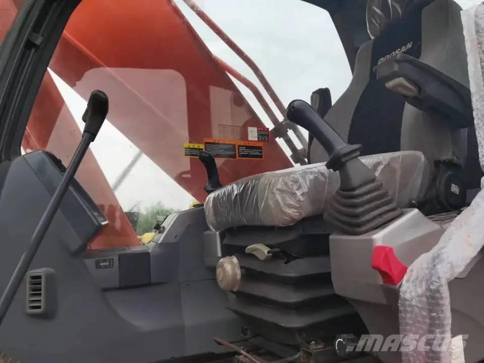 Doosan DX300LC Excavadoras sobre orugas