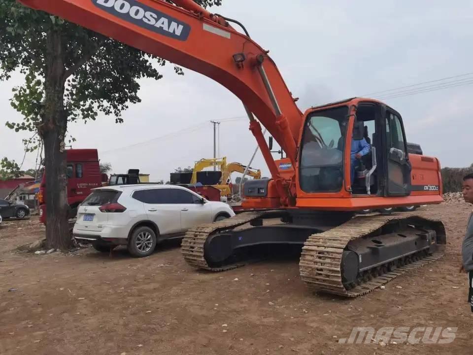 Doosan DX300LC Excavadoras sobre orugas