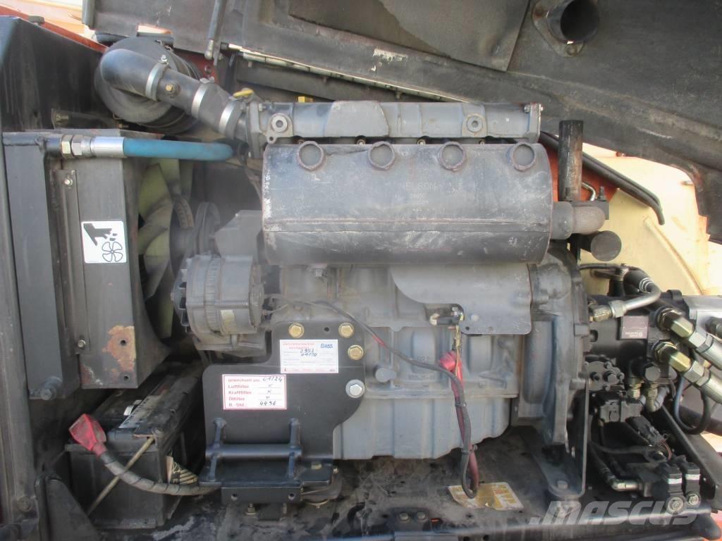 JLG 600 AJ Plataformas con brazo de elevación manual