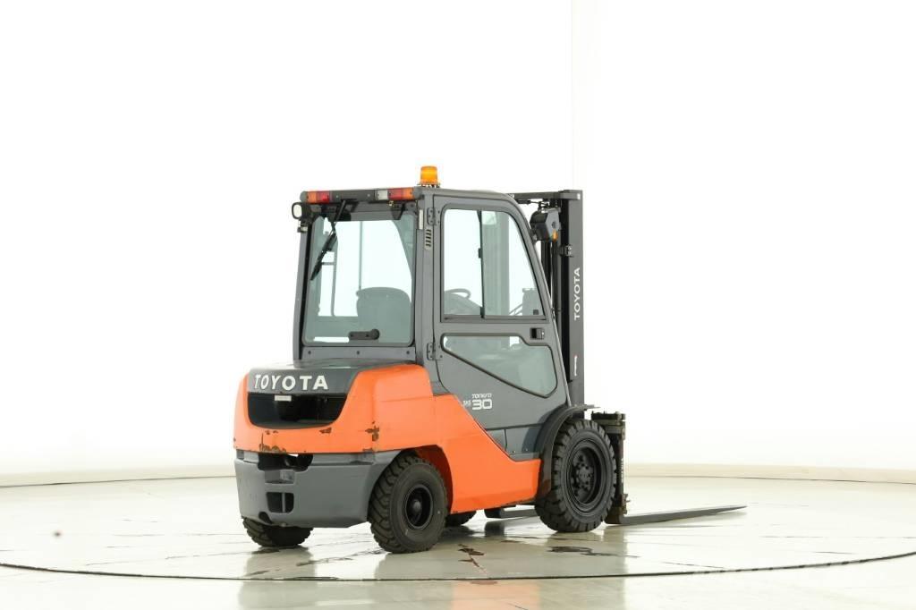 Toyota 02-8-FDF-30 Camiones diesel