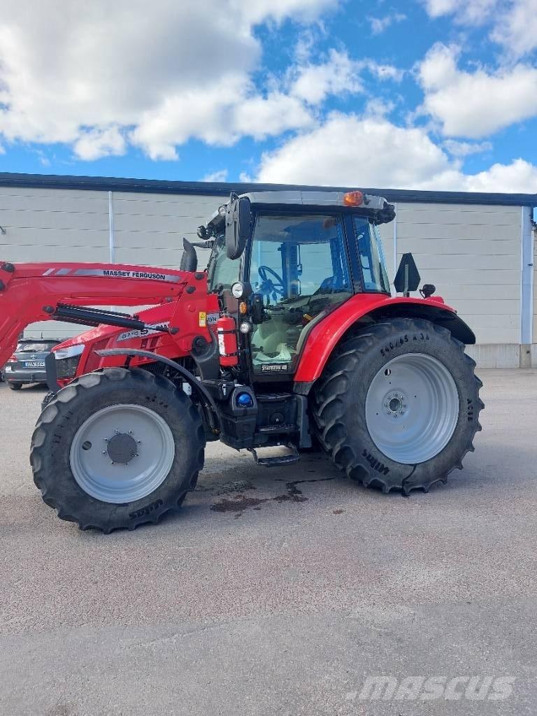 Massey Ferguson 5710 Tractores