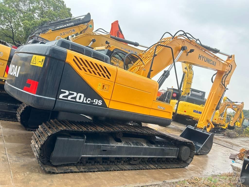 Hyundai 220LC-9S Excavadoras sobre orugas